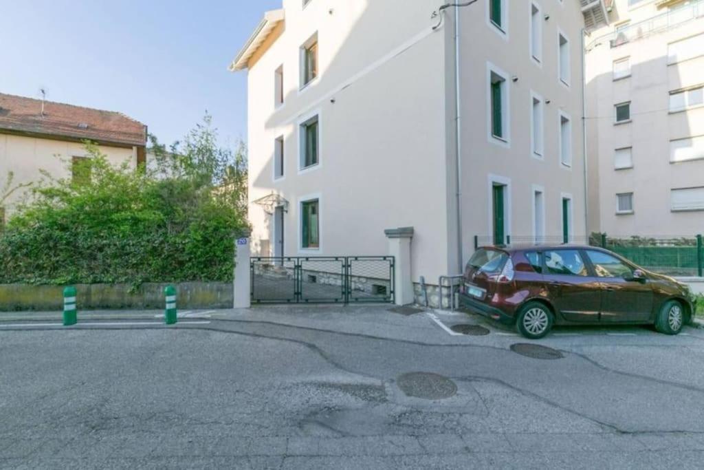 Tres Beau Studio Centre Ville, Au Calme Annecy Bagian luar foto